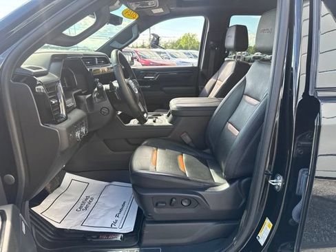 Used 2024 GMC Sierra 1500 AT4 w/ Technology Package AWD/4WD image 17