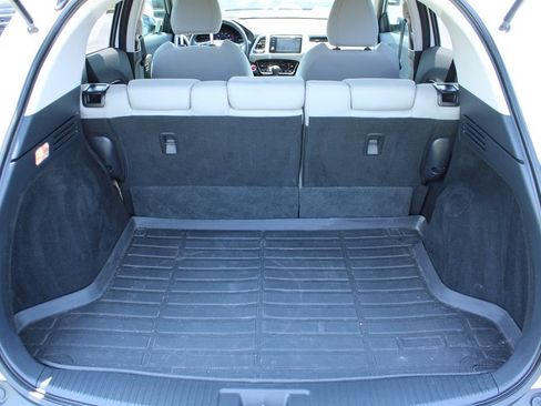 Used 2022 Honda HR-V EX image 11