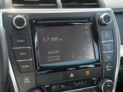 Used 2017 Toyota Camry XSE image 21