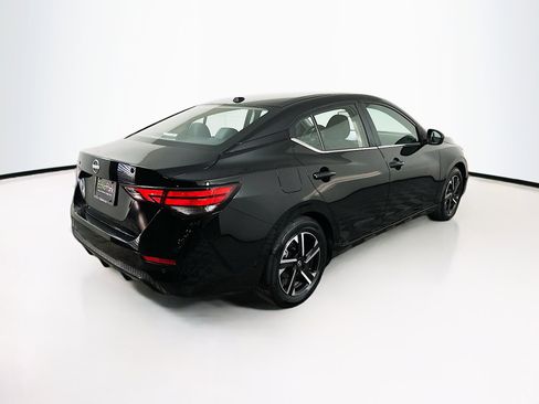 Used 2025 Nissan Sentra SV image 9