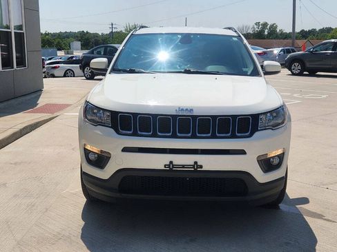 Used 2018 Jeep Compass Latitude w/ Popular Equipment Group AWD/4WD image 9