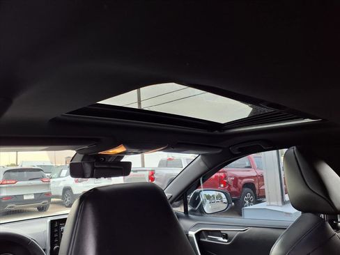 Used 2020 Toyota RAV4 XSE image 15