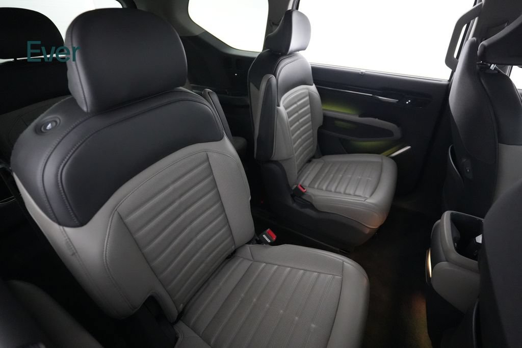 Used 2024 Kia EV9 Land AWD/4WD image 5