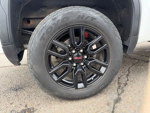 Used 2019 GMC Sierra 1500 AT4 w/ AT4 Premium Package image 17