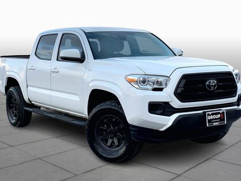 Used 2023 Toyota Tacoma SR image 3