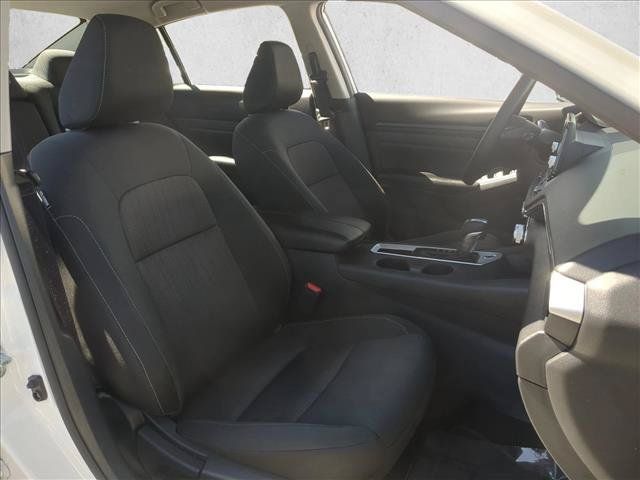 Used 2024 Nissan Altima 2.5 S FWD image 19