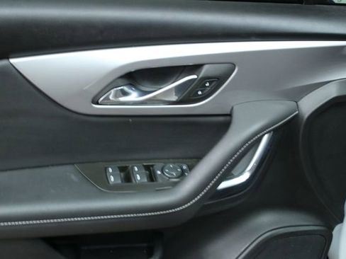 Used 2023 Chevrolet Blazer LT image 12