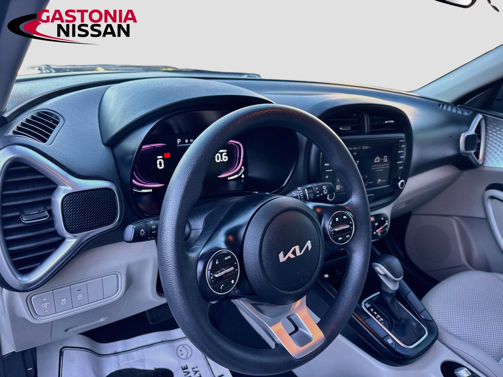 Used 2023 Kia Soul LX FWD image 11