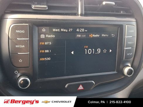 Used 2023 Kia Soul LX w/ Option Group 015 FWD image 19