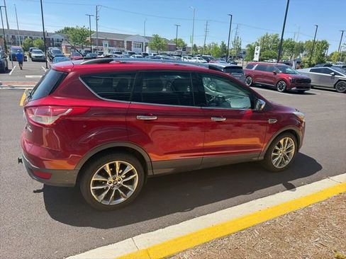 Used 2015 Ford Escape SE w/ SE Chrome Package FWD image 12
