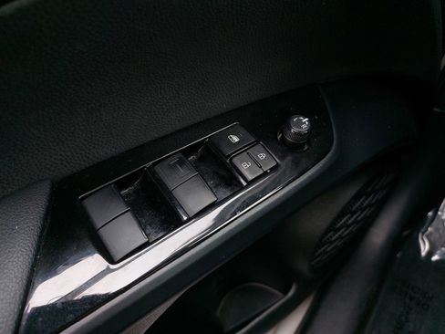 Used 2022 Toyota Prius Prime LE FWD image 25