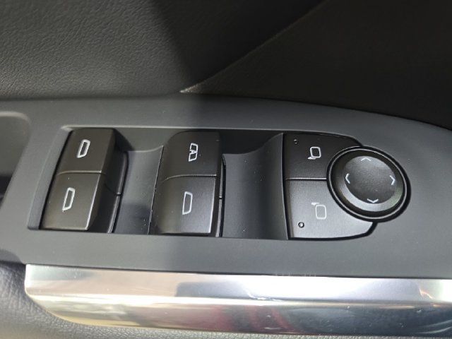 New 2026 Chevrolet Traverse LT w/ Midnight/Sport Edition FWD image 32