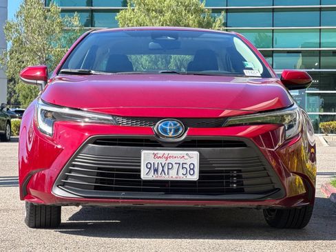 Used 2023 Toyota Corolla LE w/ Carpet Mat Package (TMS) FWD image 3