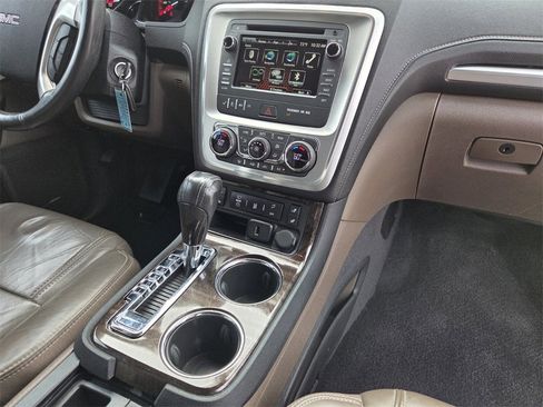 Used 2016 GMC Acadia SLT image 29