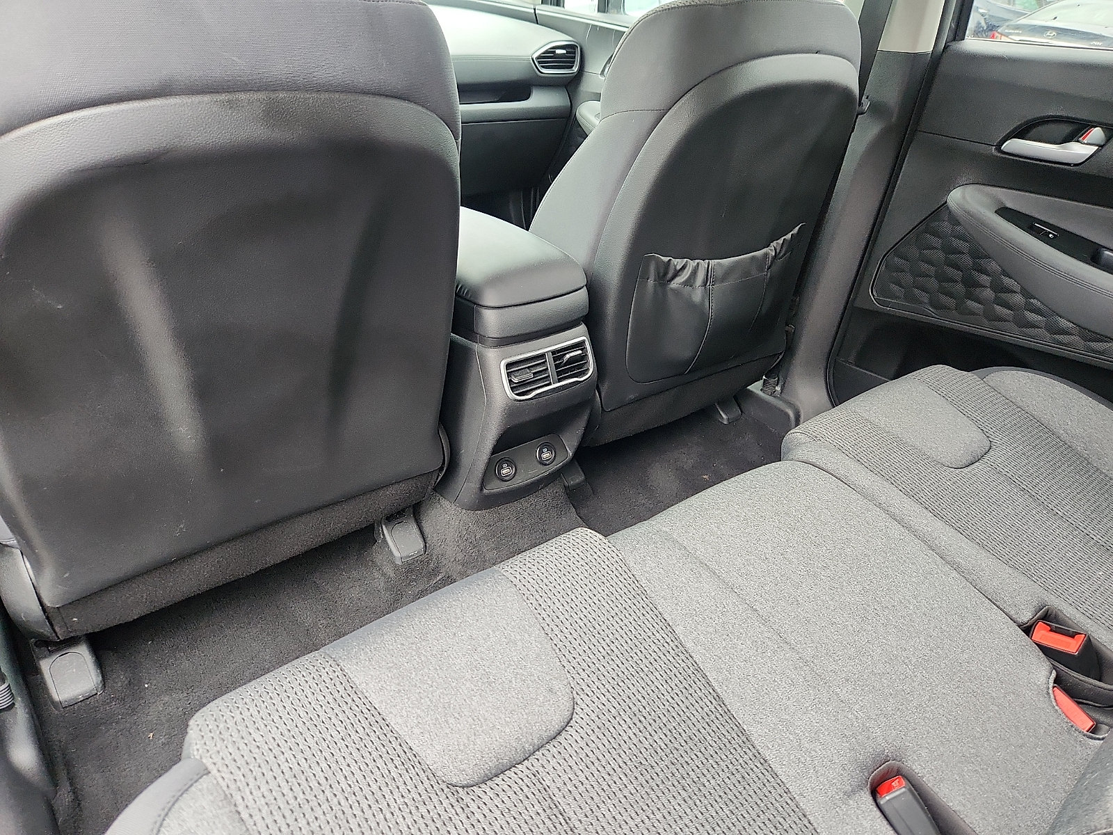 Certified 2023 Hyundai Santa Fe SE AWD/4WD image 11