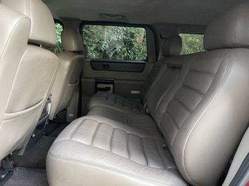 Used 2003 HUMMER H2 w/ Preferred Equipment Group image 16