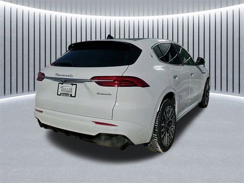 Certified 2024 Maserati Grecale GT image 8