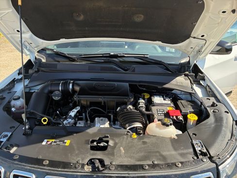 Used 2025 Jeep Compass Limited image 34