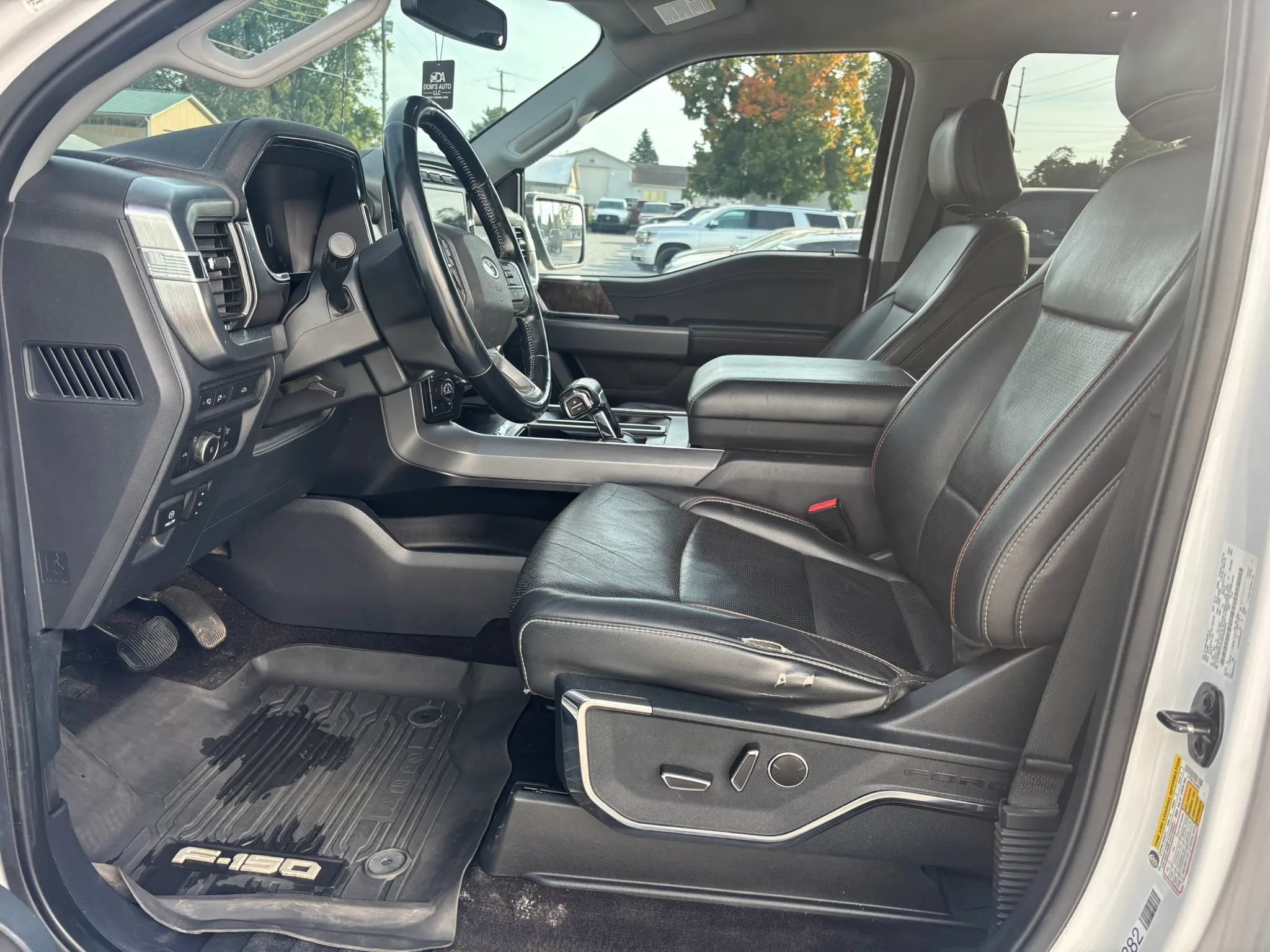 Used 2021 Ford F150 Lariat w/ FX4 Off-Road Package AWD/4WD image 17