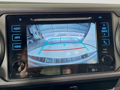 Used 2018 Toyota Tacoma TRD Sport AWD/4WD image 14