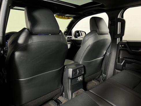 Used 2025 Toyota 4Runner Limited AWD/4WD image 24