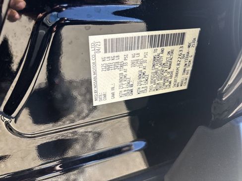 Used 2023 Nissan Rogue SV image 31