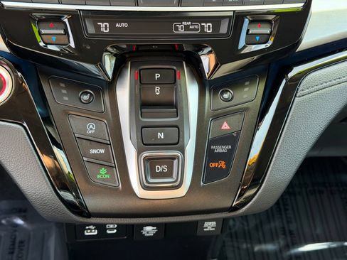 Used 2025 Honda Odyssey Touring image 25