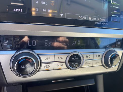 Used 2017 Subaru Outback 2.5i Limited AWD/4WD image 16