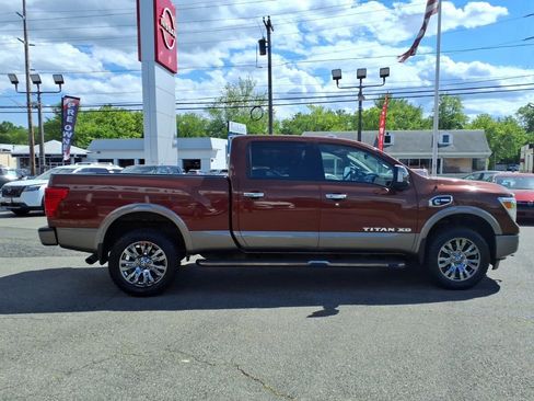 Used 2019 Nissan Titan Platinum Reserve w/ Platinum Utility Package AWD/4WD image 4