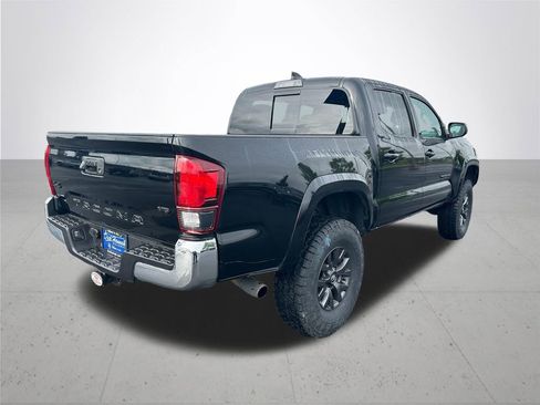 Used 2023 Toyota Tacoma SR5 w/ Black Out Package (TMS) AWD/4WD image 7