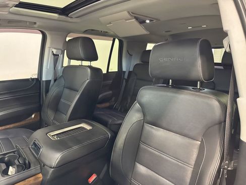 Used 2020 GMC Yukon Denali w/ Denali Ultimate Package AWD/4WD image 40
