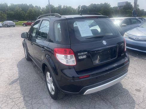 Used 2009 Suzuki SX4 AWD Hatchback image 4