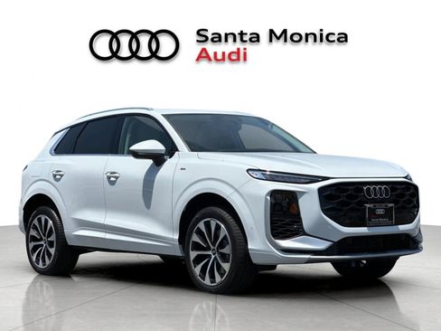 New 2026 Audi Q3 quattro 2.0T AWD/4WD image 9
