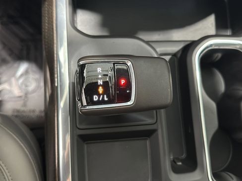 Used 2023 Chevrolet Silverado 1500 LT Trail Boss w/ Convenience Package II image 16