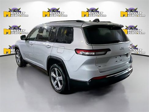 Used 2022 Jeep Grand Cherokee L Limited w/ Luxury Tech Group II image 6