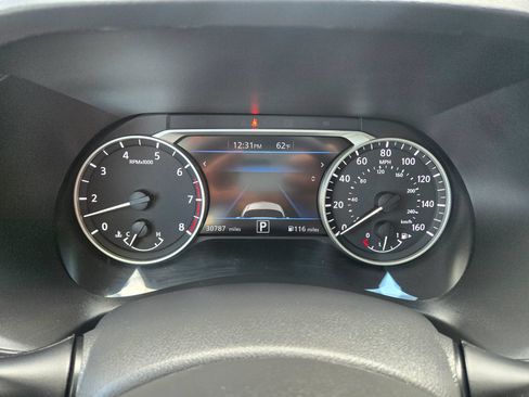 Used 2025 Nissan Sentra SV FWD image 14
