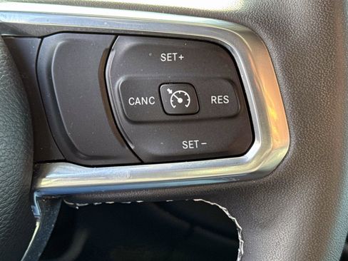 Used 2023 Jeep Wrangler Unlimited Sahara w/ Cold Weather Group image 16