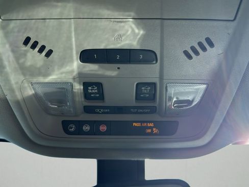 Used 2020 Buick Enclave Essence w/ Sound and Sites Package image 37