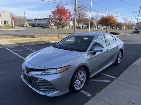Certified 2020 Toyota Camry XLE image 3