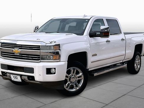 Used 2015 Chevrolet Silverado 2500 High Country w/ Duramax Plus Package AWD/4WD image 3