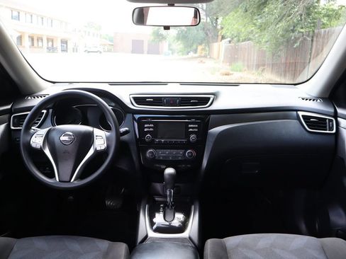 Used 2016 Nissan Rogue S AWD/4WD image 16