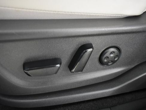 Certified 2023 Nissan Ariya AWD image 12