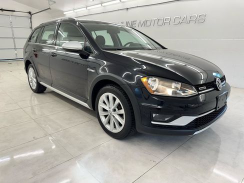 Used 2017 Volkswagen Golf Alltrack SEL AWD/4WD image 3
