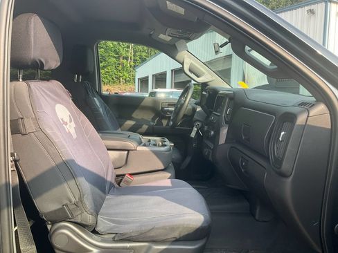 Used 2020 Chevrolet Silverado 1500 W/T w/ WT Convenience Package AWD/4WD image 12