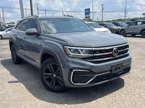 Used 2021 Volkswagen Atlas Cross Sport SE w/ Panoramic Sunroof Package FWD image 1