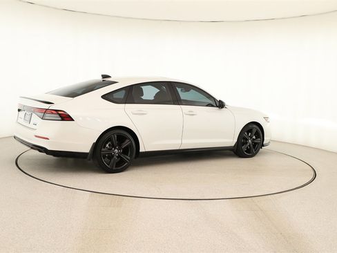 Used 2023 Honda Accord Sport image 7