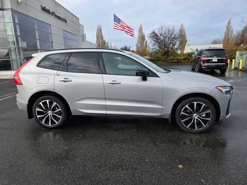 Used 2023 Volvo XC60 B5 Plus w/ Climate Package image 8