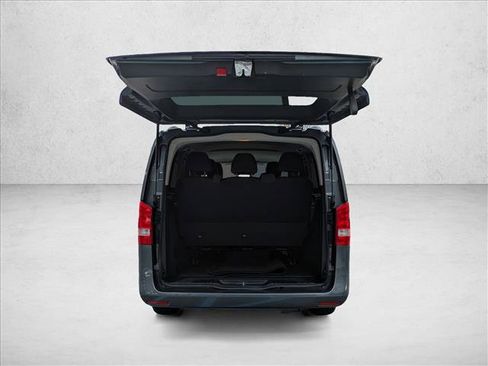 Used 2016 Mercedes-Benz Metris Passenger image 7