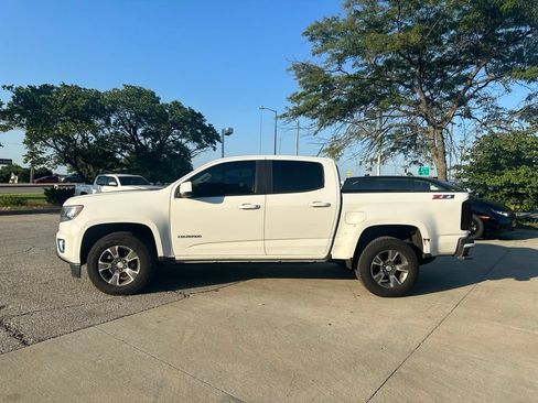 Used 2016 Chevrolet Colorado Z71 AWD/4WD image 2