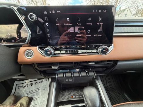 Used 2023 GMC Canyon AT4 w/ AT4 Premium Package image 11